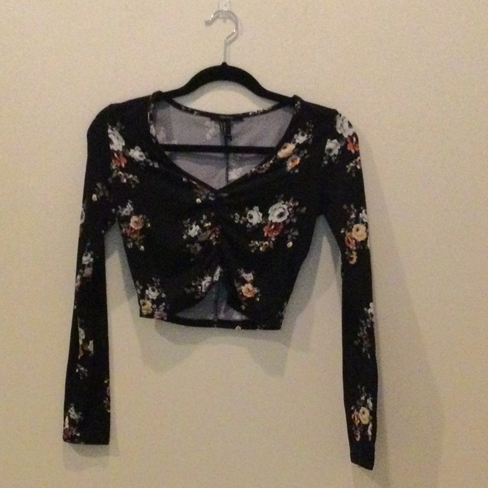 Women's Black Floral Long Sleeve Crop Top